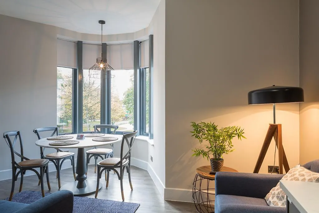 アパート A Space In The City Park Lane Aparthotel カーディフ