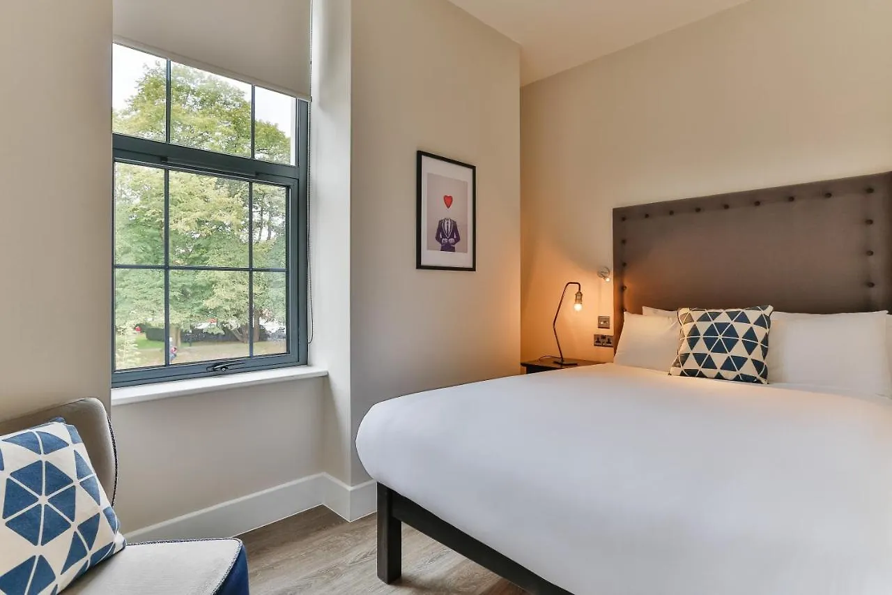 A Space In The City Park Lane Aparthotel カーディフ